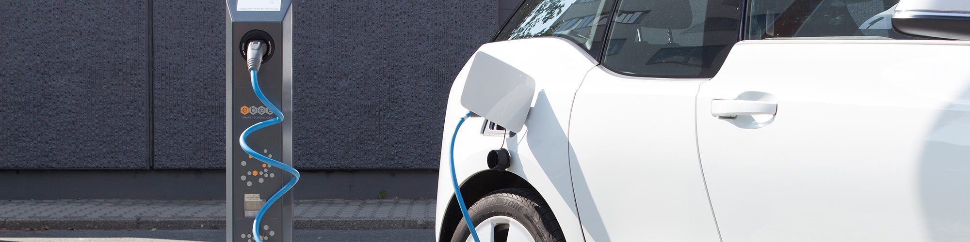 Using the charging technology for electric vehicles safely