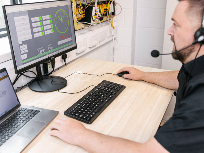 Remote service response with an engineer