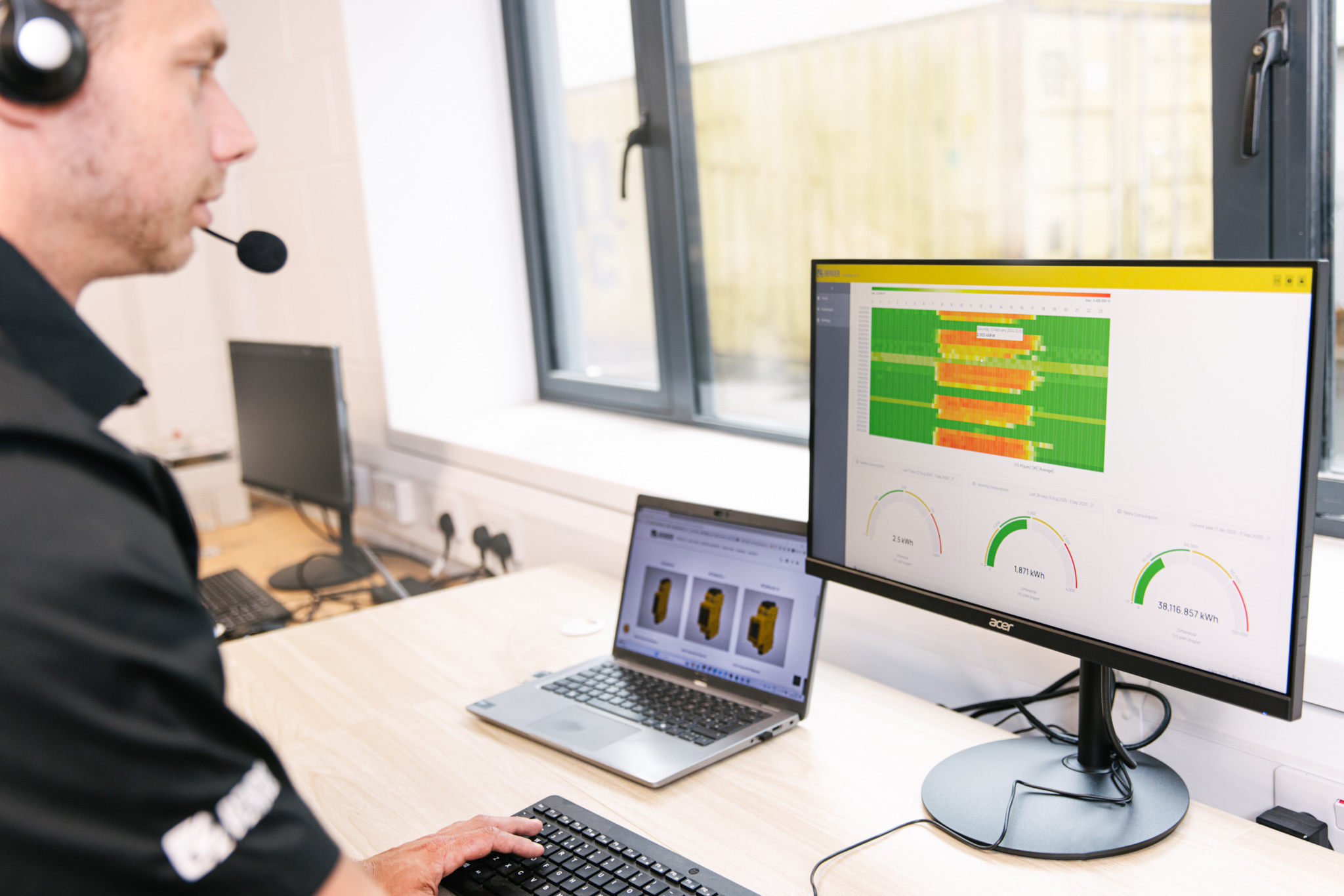 Image of an engineer reviewing powerscout software on computer
