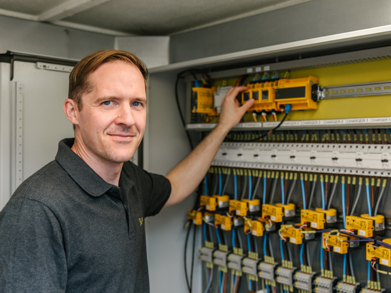 Image of a Bender residual current monitoring setup